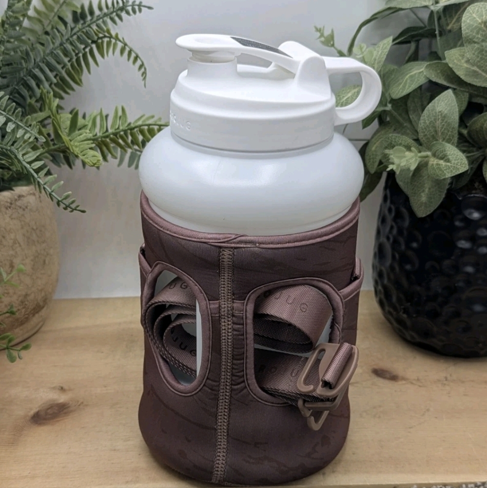 Hydrojug 73oz Sleeved Liquid Container With Carry Strap And Straw NEW W TAGS